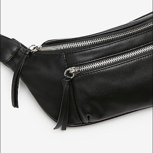 Express cross body bag/fanny pack